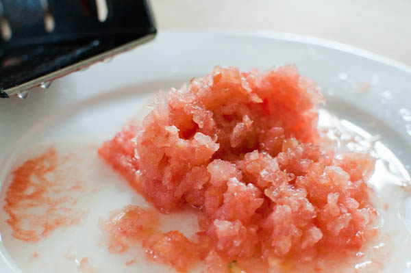 How To Grate Tomato